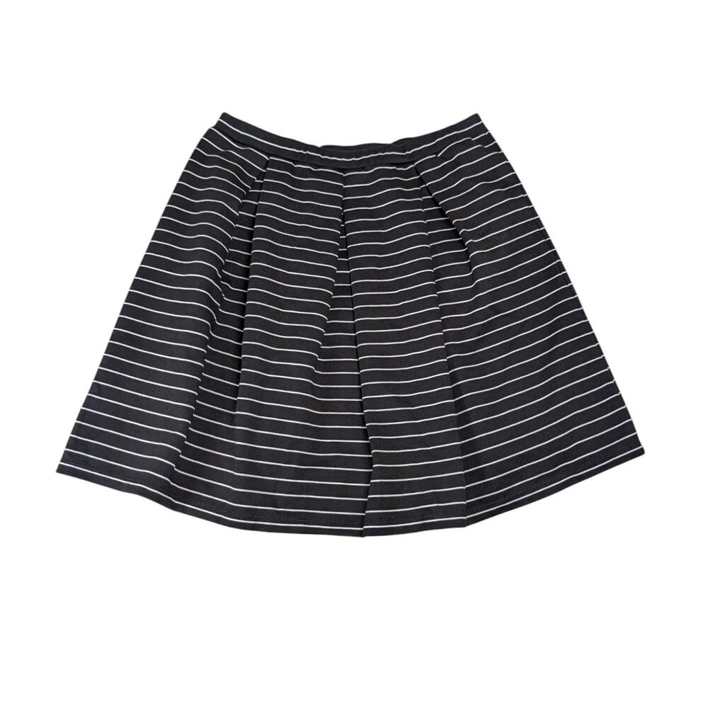 Max Studio Women's Small Black & White Striped Pleated Mini Skirt with Pockets
